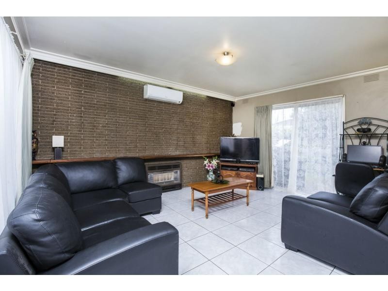 28 The Crossway South, Avondale Heights VIC 3034
