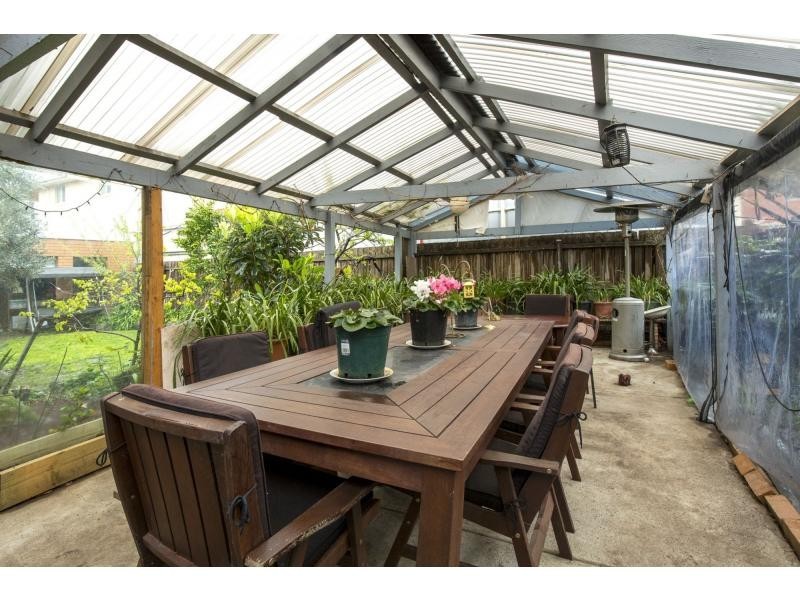 28 The Crossway South, Avondale Heights VIC 3034