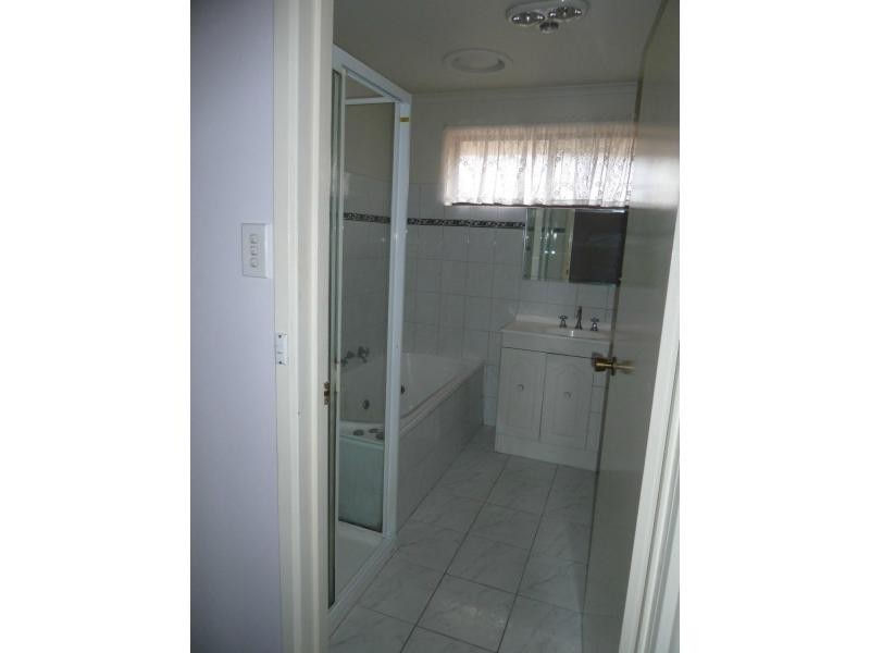 87 Sterling Drive, Keilor East VIC 3033