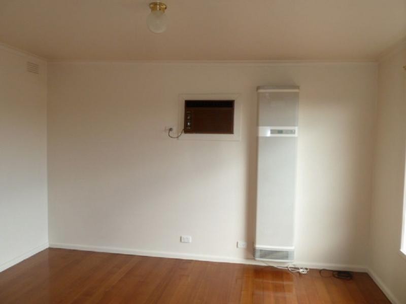 2/2 Glenside Street, Avondale Heights VIC 3034