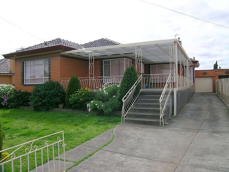 36 St Raphael Street, Avondale Heights VIC 3034