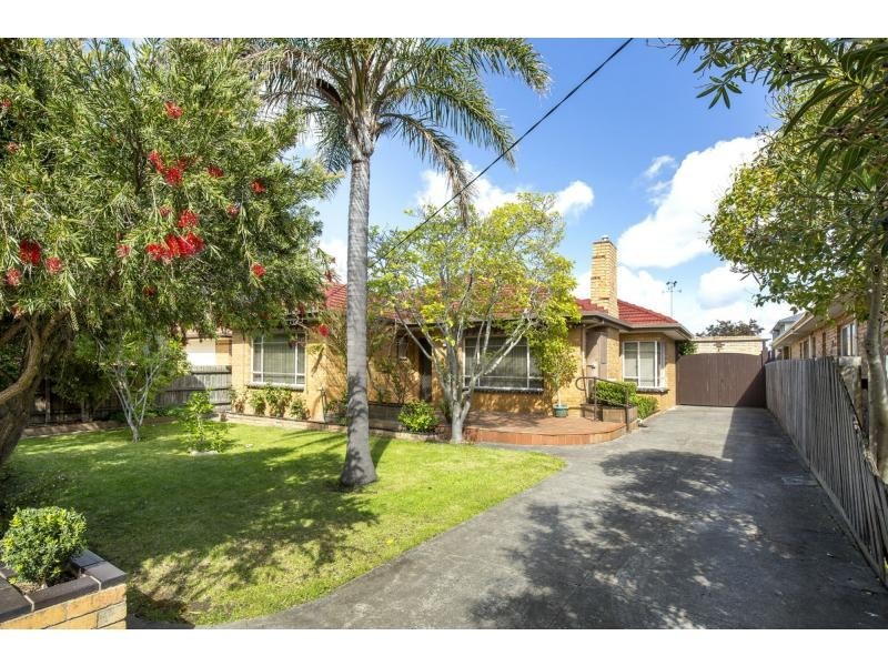 7 Arvern Avenue, Avondale Heights VIC 3034