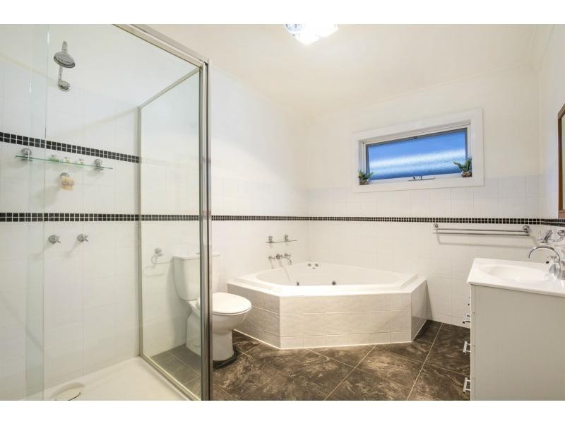 62 Skewes Street, Avondale Heights VIC 3034