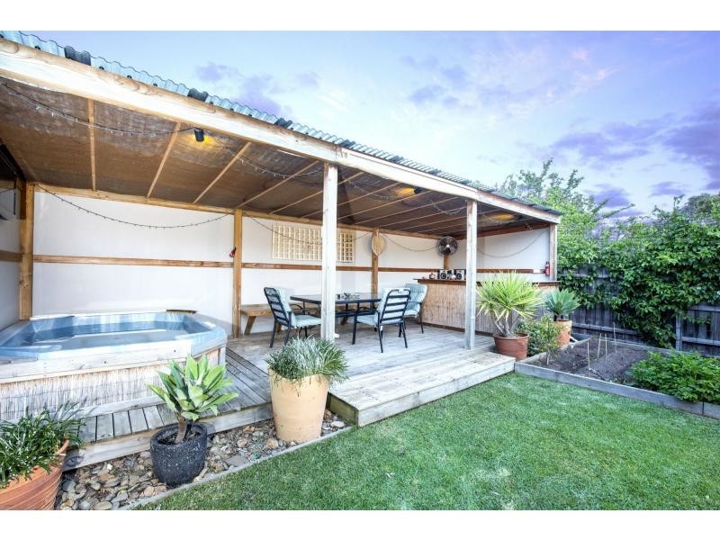 62 Skewes Street, Avondale Heights VIC 3034