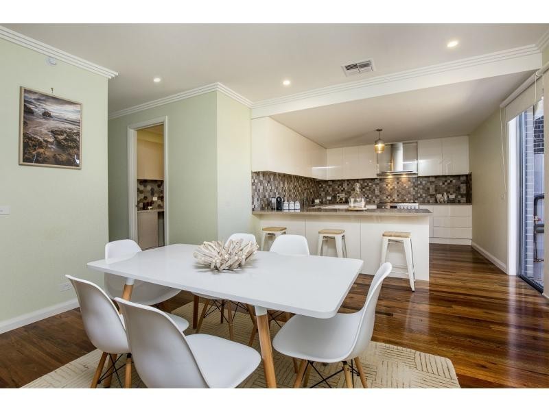 23 River Drive, Avondale Heights VIC 3034