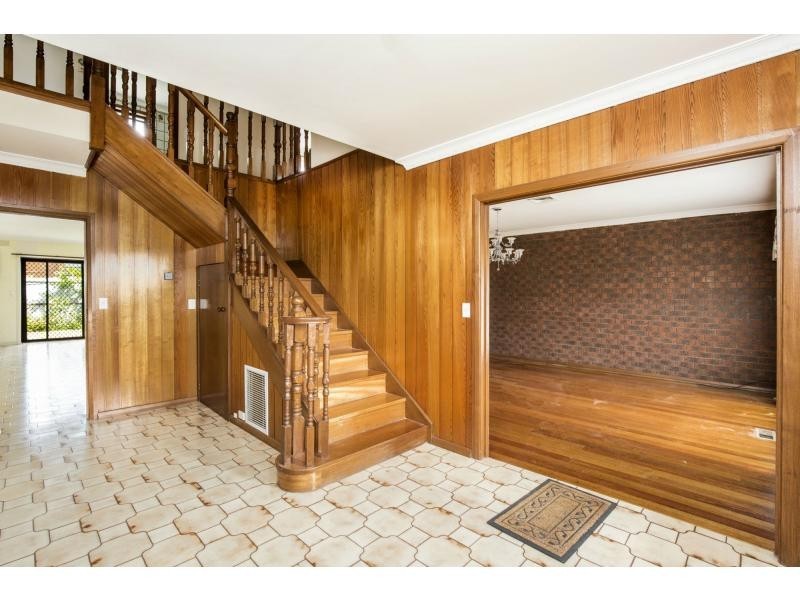 3 Clive Court, Avondale Heights VIC 3034