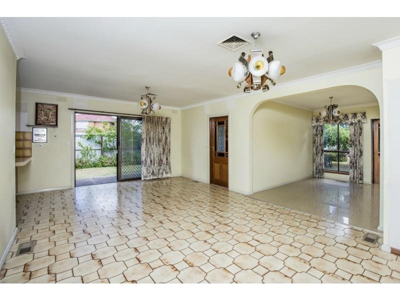 3 Clive Court, Avondale Heights VIC 3034