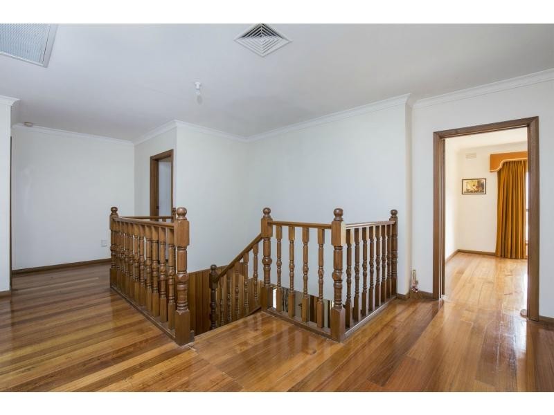 3 Clive Court, Avondale Heights VIC 3034