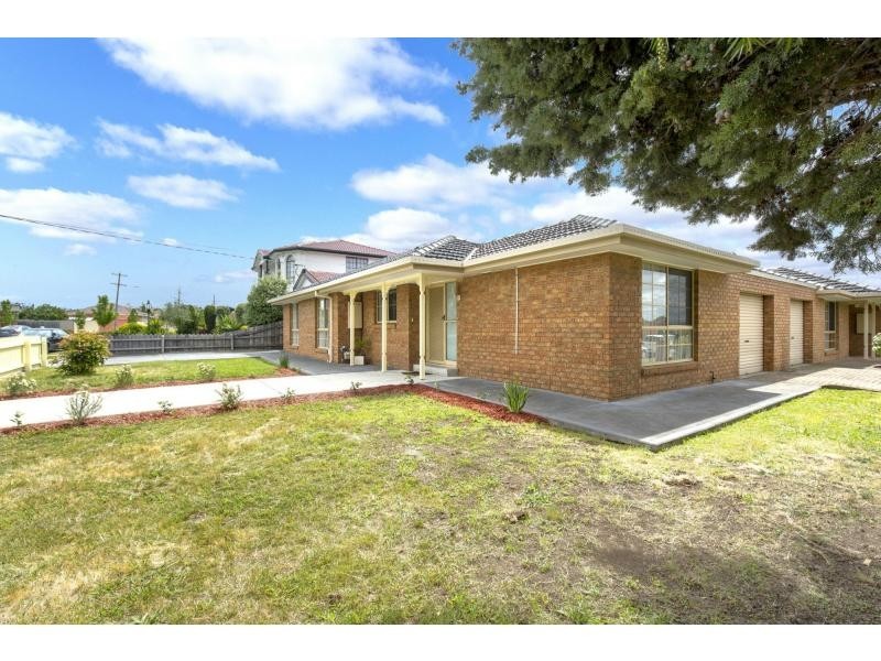 1/1 Amis Crescent, Avondale Heights VIC 3034