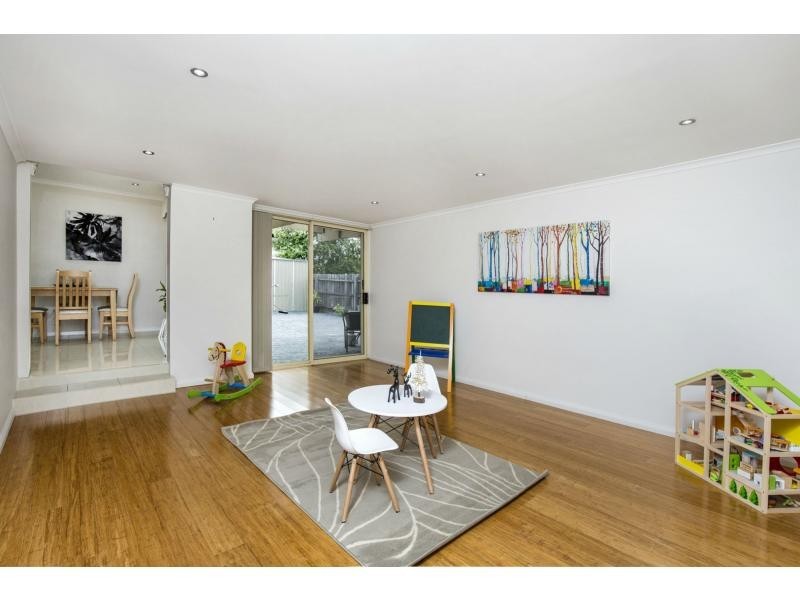 1/1 Amis Crescent, Avondale Heights VIC 3034