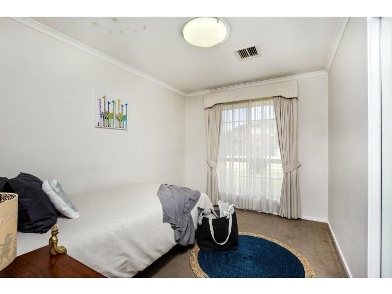1/1 Amis Crescent, Avondale Heights VIC 3034