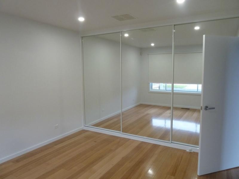 35 Lake, Avondale Heights VIC 3034