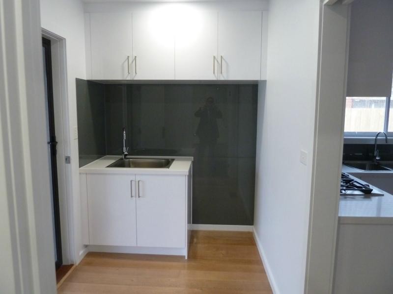 35 Lake, Avondale Heights VIC 3034