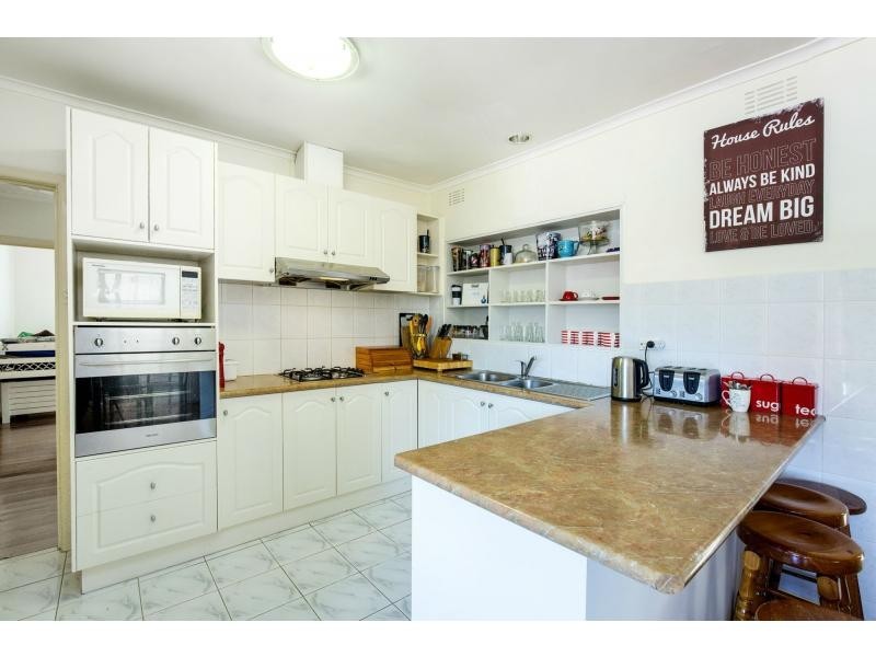 93 Military Road, Avondale Heights VIC 3034