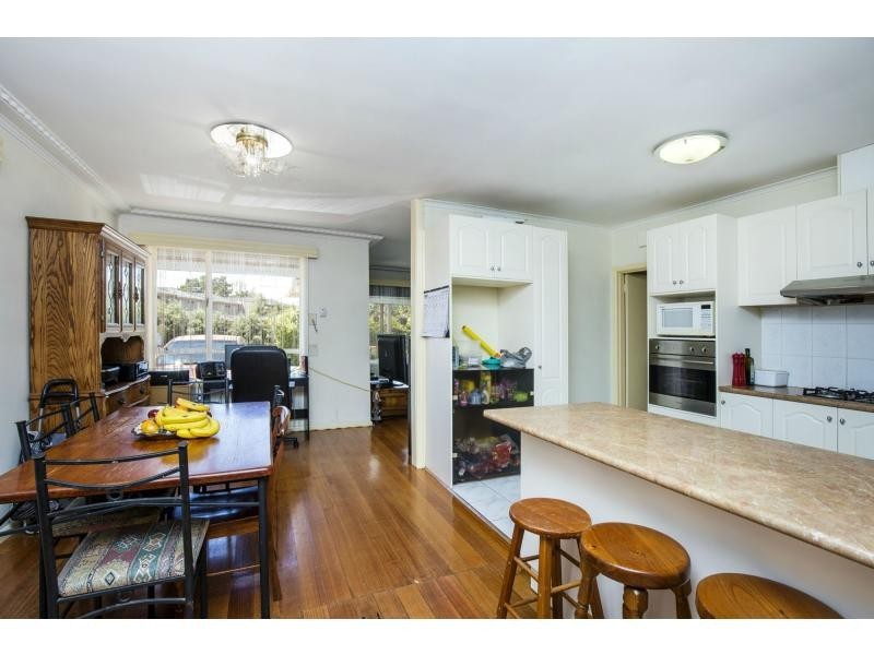 93 Military Road, Avondale Heights VIC 3034