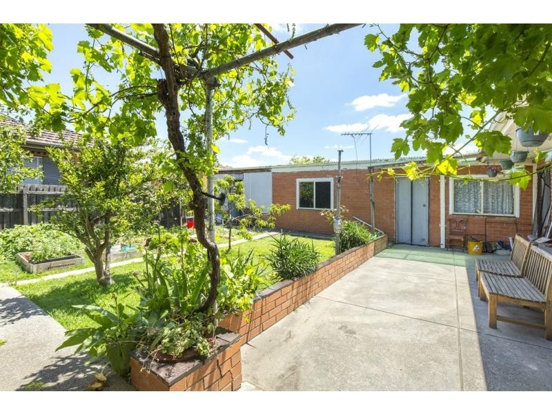 93 Military Road, Avondale Heights VIC 3034