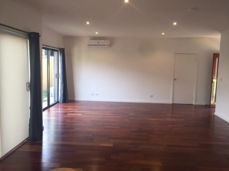 4/14 Bloomfield Avenue, Maribyrnong VIC 3032