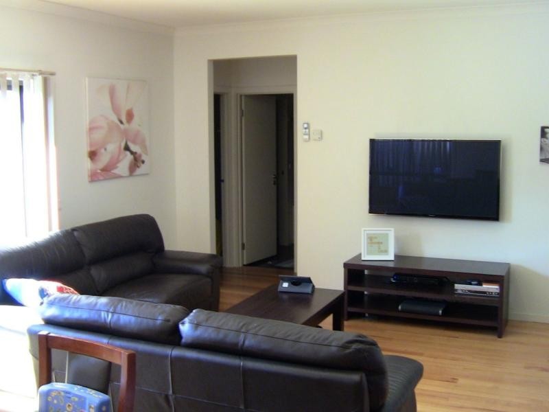 3/10 Arvern Avenue, Avondale Heights VIC 3034