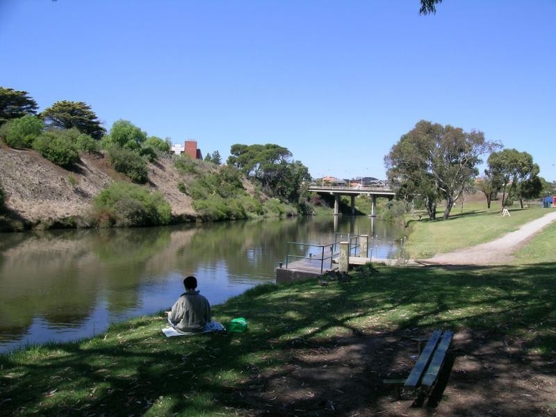 1/14 Raglan Street, Avondale Heights VIC 3034