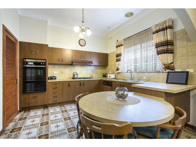 11 O’Shannassy Street, Essendon North VIC 3041