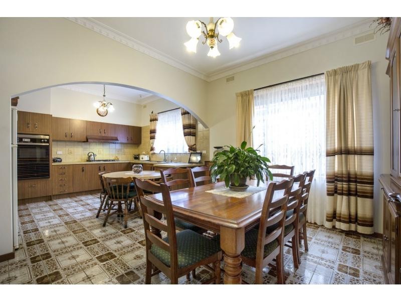 11 O’Shannassy Street, Essendon North VIC 3041