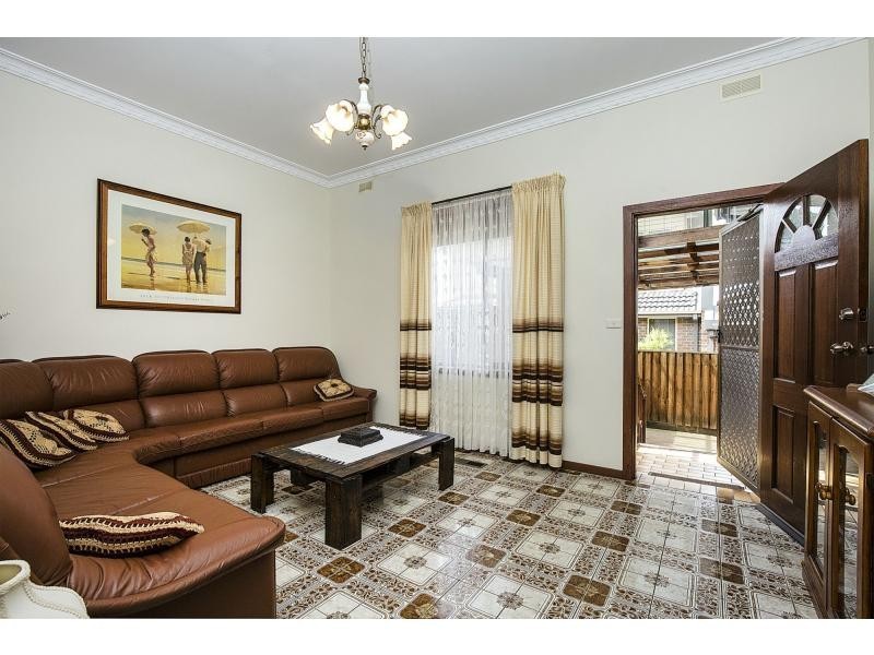 11 O’Shannassy Street, Essendon North VIC 3041