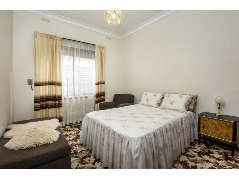 11 O’Shannassy Street, Essendon North VIC 3041