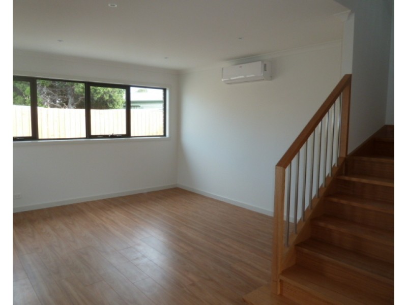 3/15 Cresswold Avenue, Avondale Heights VIC 3034