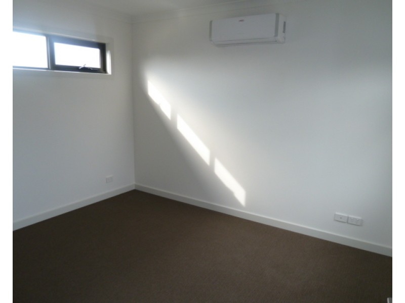 3/15 Cresswold Avenue, Avondale Heights VIC 3034