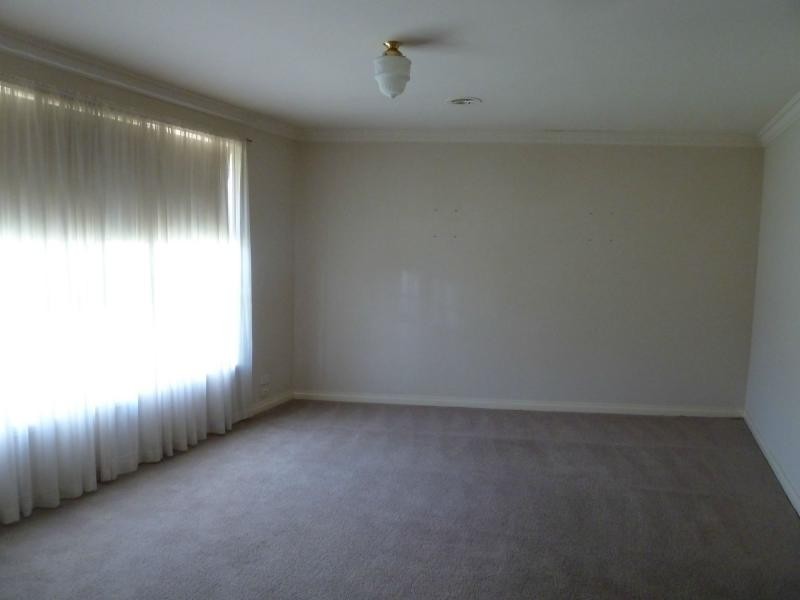 3/37 Haldane Road, Niddrie VIC 3042