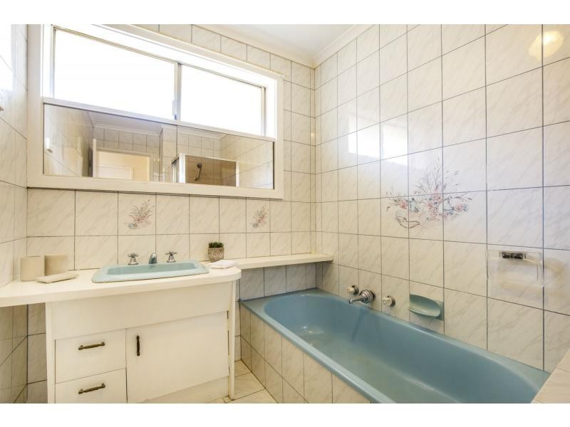 122 Prospect Drive, Keilor East VIC 3033