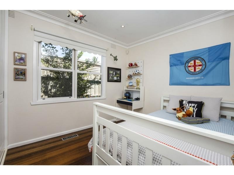 30 Thompson Street, Avondale Heights VIC 3034