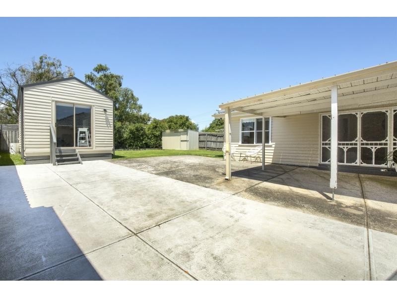 30 Thompson Street, Avondale Heights VIC 3034