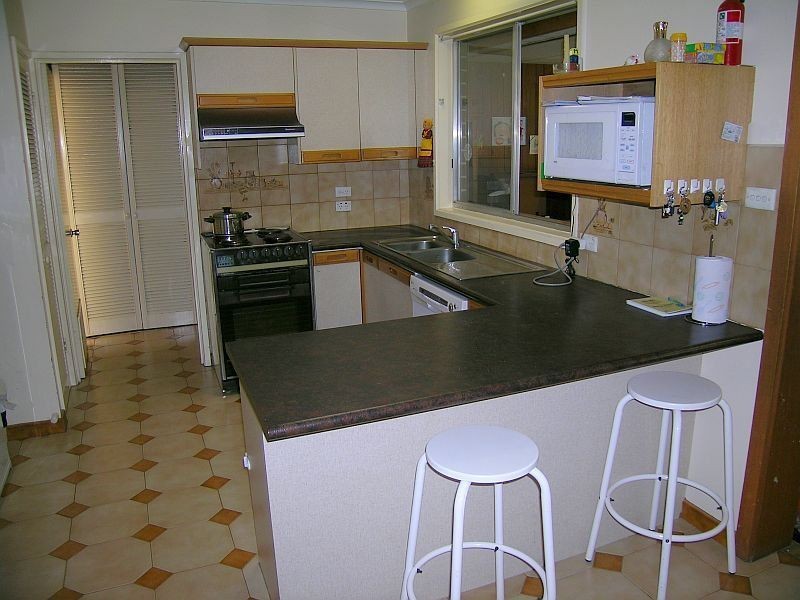 6 Rostella Crescent, Keilor East VIC 3033