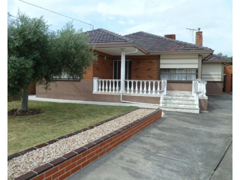 3 Chaumont Drive, Avondale Heights VIC 3034