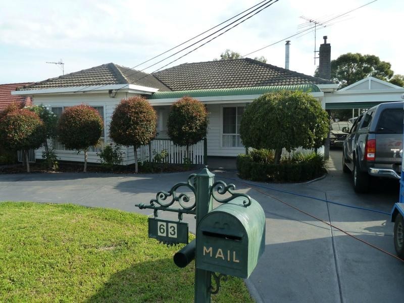 63 Thompson Street, Avondale Heights VIC 3034