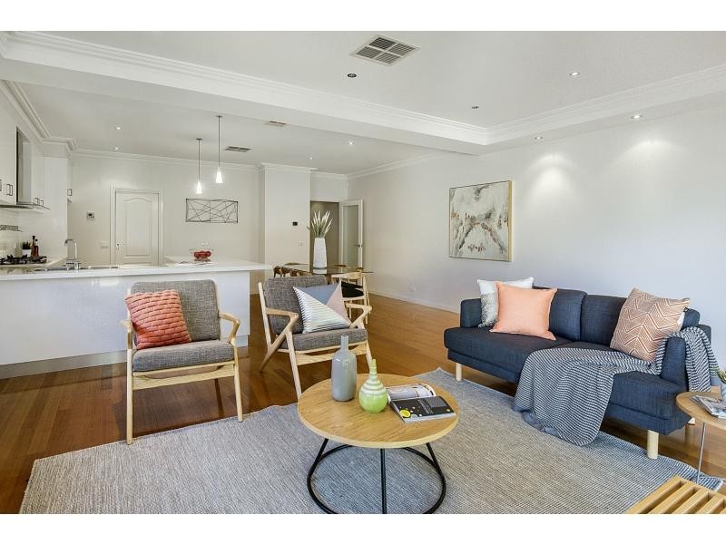 36 Wood Street, Avondale Heights VIC 3034