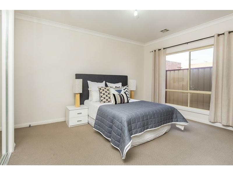 36 Wood Street, Avondale Heights VIC 3034