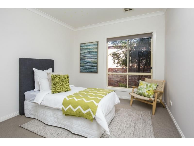 36 Wood Street, Avondale Heights VIC 3034