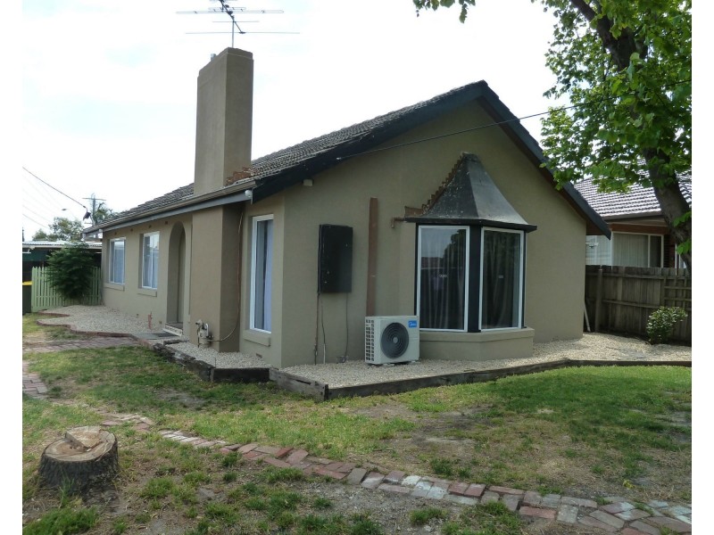 1 Lake Street, Avondale Heights VIC 3034