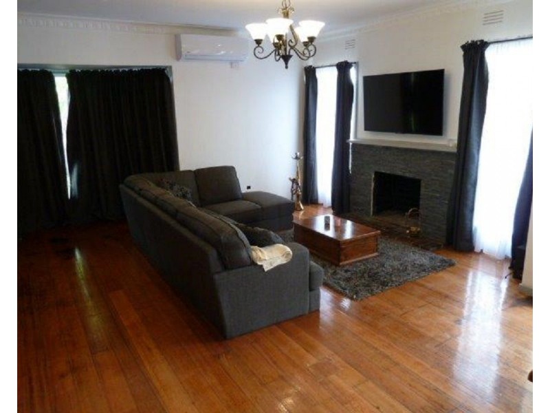 1 Lake Street, Avondale Heights VIC 3034