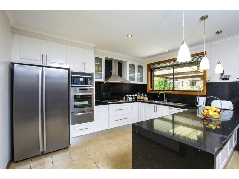 292 Milleara Road, Avondale Heights VIC 3034