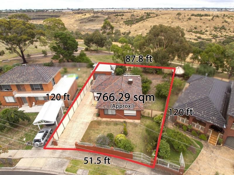 9 Willow Drive, Avondale Heights VIC 3034