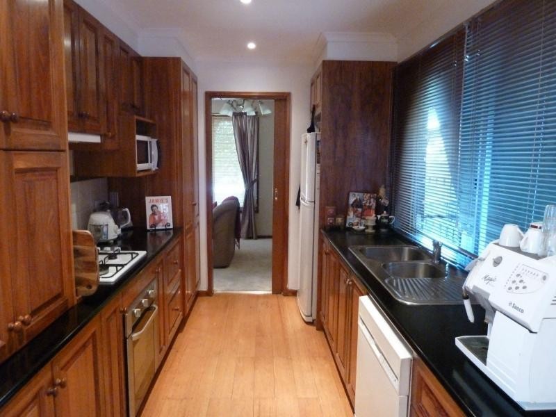 118 Sterling Drive, Keilor East VIC 3033