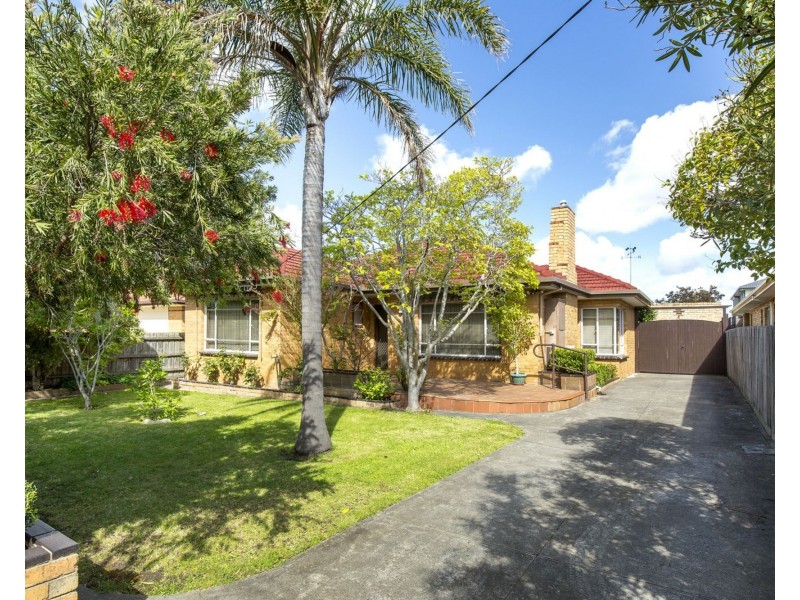 7 Arvern Avenue, Avondale Heights VIC 3034