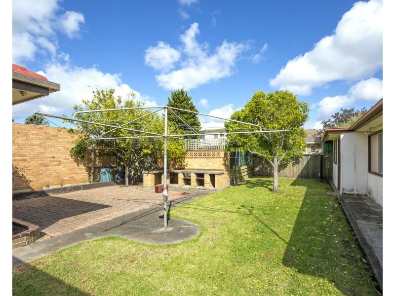 7 Arvern Avenue, Avondale Heights VIC 3034