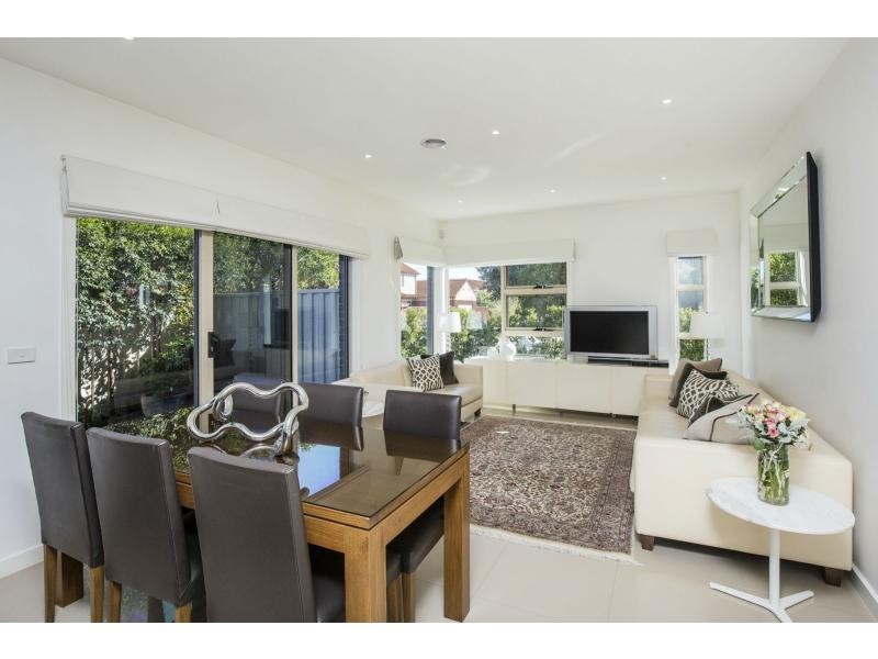 9 Macey Avenue, Avondale Heights VIC 3034