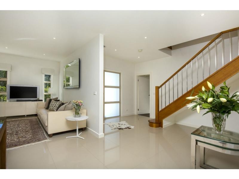 9 Macey Avenue, Avondale Heights VIC 3034