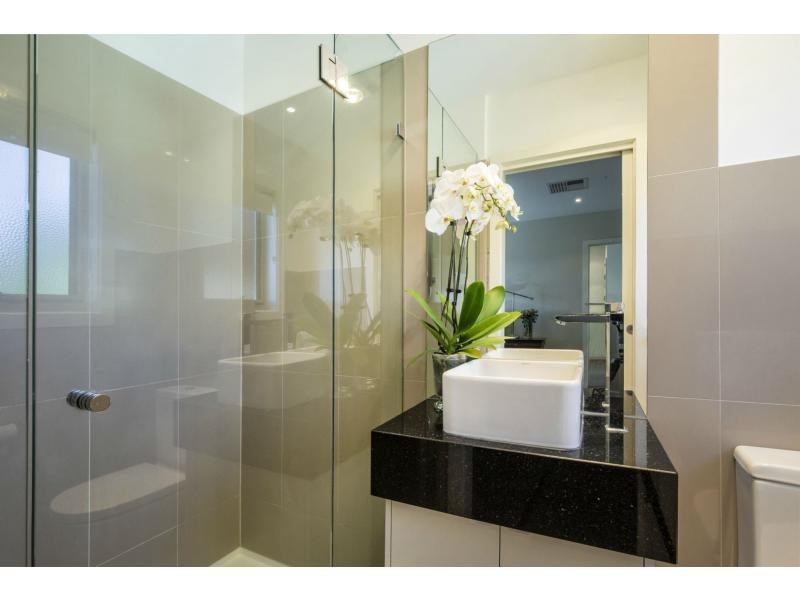 9 Macey Avenue, Avondale Heights VIC 3034