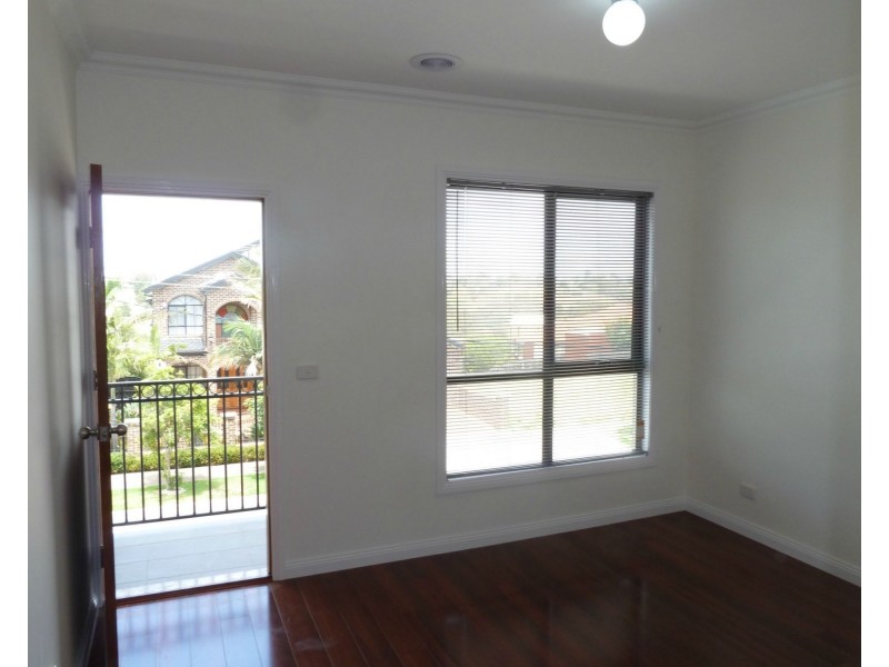 16 C Laura Grove, Avondale Heights VIC 3034